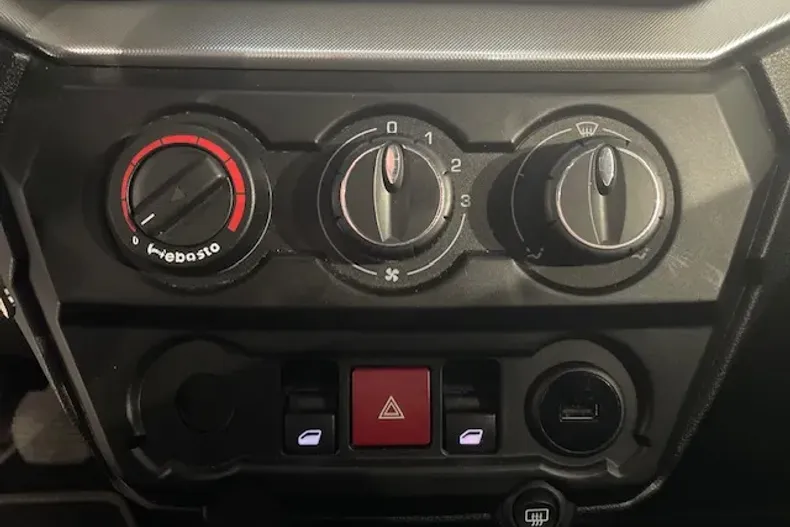 Aixam Coupé din 2022 cu 15.983 km - oferta AIX164841 - foto 15