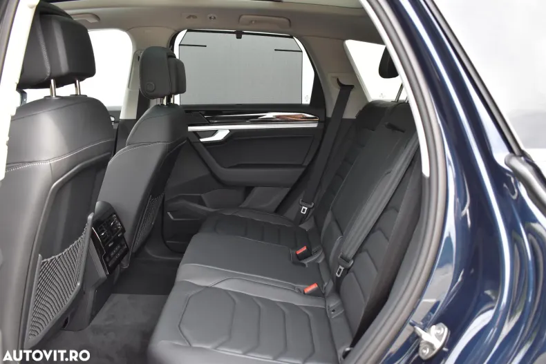 Volkswagen Touareg din 2023 cu 61.171 km - oferta VOL164848 - foto 6