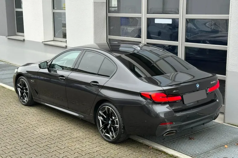 BMW Seria 5 din 2022 cu 120.631 km - oferta BMW164860 - foto 4