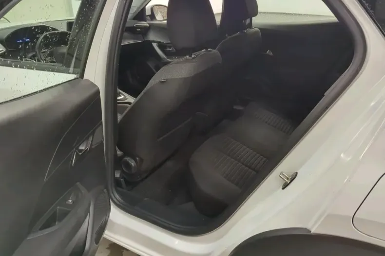 Peugeot 2008 din 2021 cu 54.408 km - oferta PEU164863 - foto 4