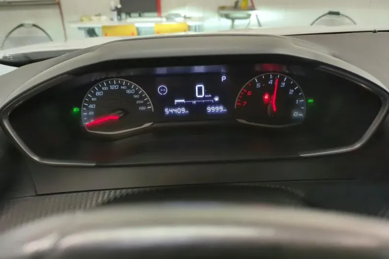 Peugeot 2008 din 2021 cu 54.408 km - oferta PEU164863 - foto 6