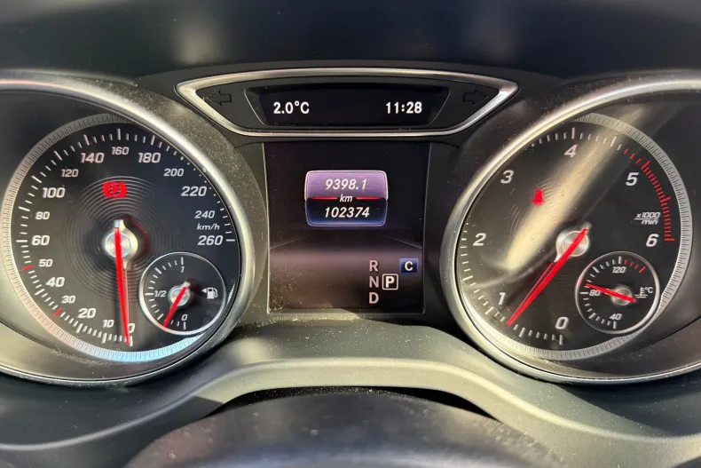 Mercedes-Benz GLA din 2019 cu 102.000 km - oferta MER164874 - foto 8
