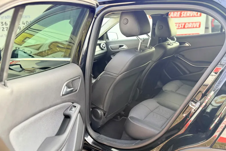 Mercedes-Benz GLA din 2019 cu 102.000 km - oferta MER164874 - foto 12