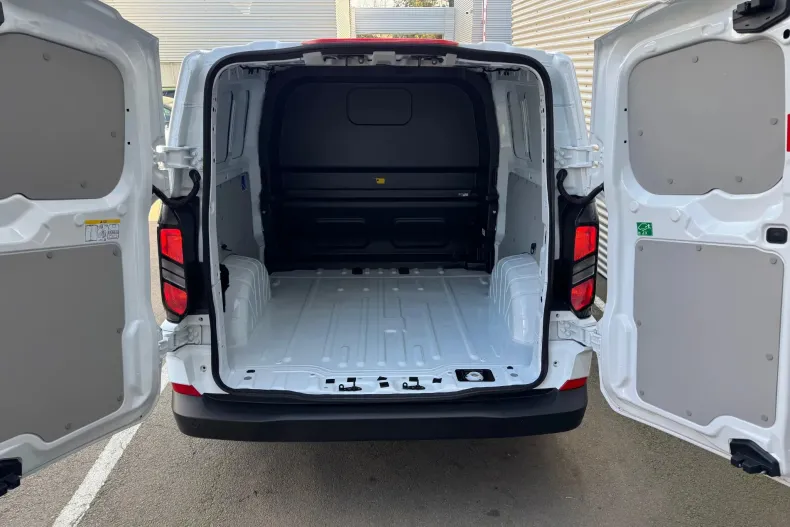 Ford Transit Custom din 2025 cu 1 km - oferta FOR164884 - foto 12