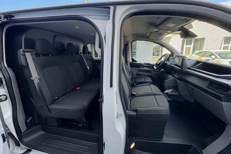 Ford Transit Custom din 2025 cu 1 km - oferta FOR164884 - foto 16