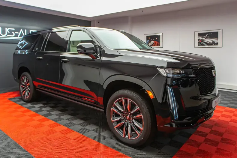 Cadillac Escalade din 2023 cu 55.000 km - oferta CAD164888 - foto 1