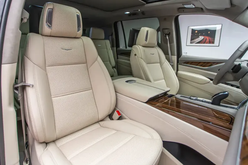 Cadillac Escalade din 2023 cu 55.000 km - oferta CAD164888 - foto 3