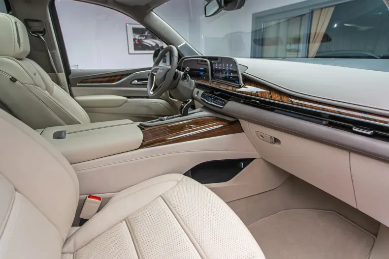 Cadillac Escalade din 2023 cu 55.000 km - oferta CAD164888 - foto 4