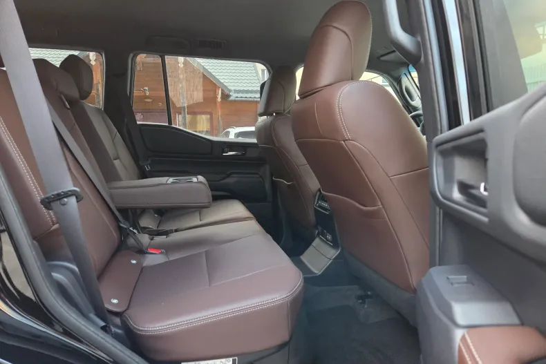 Toyota Land Cruiser 250 din 2024 cu 6.200 km - oferta TOY164891 - foto 11