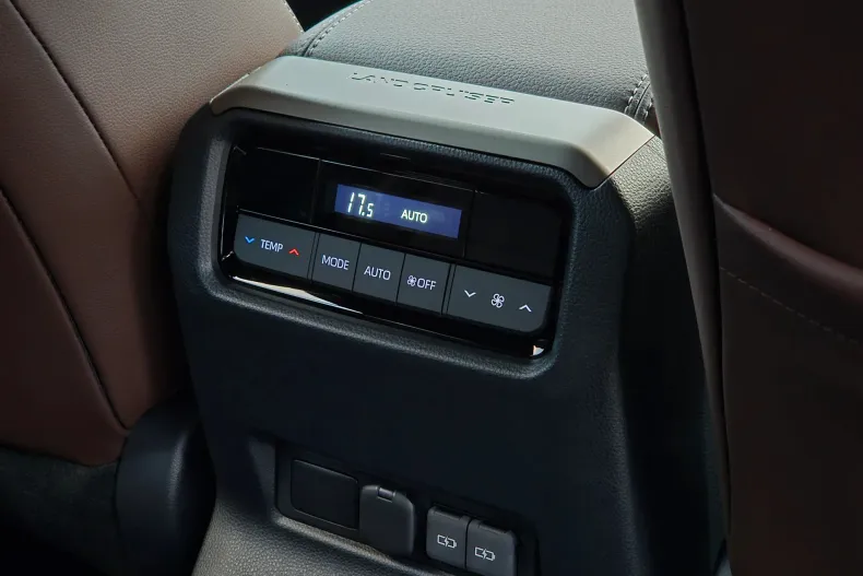 Toyota Land Cruiser 250 din 2024 cu 6.200 km - oferta TOY164891 - foto 13