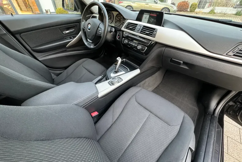 BMW Seria 3 din 2019 cu 146.690 km - oferta BMW164892 - foto 22