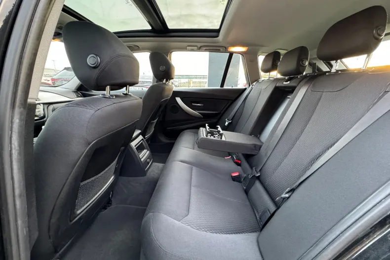 BMW Seria 3 din 2019 cu 146.690 km - oferta BMW164892 - foto 25