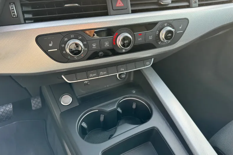 Audi A4 din 2021 cu 111.640 km - oferta AUD164894 - foto 16