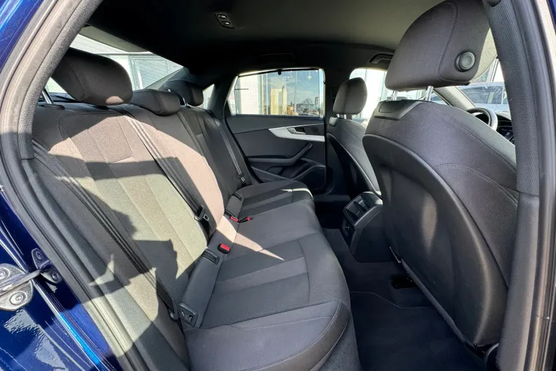 Audi A4 din 2021 cu 111.640 km - oferta AUD164894 - foto 22