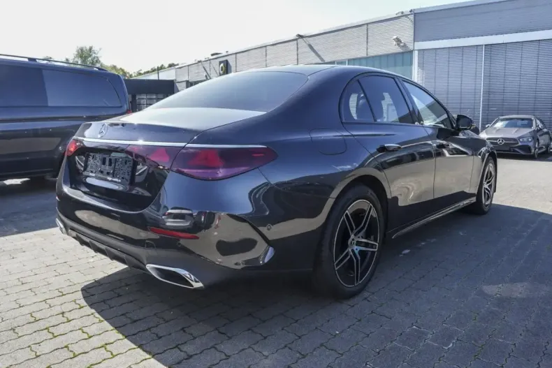 Mercedes-Benz E 300 din 2024 cu 61.598 km - oferta MER164900 - foto 4