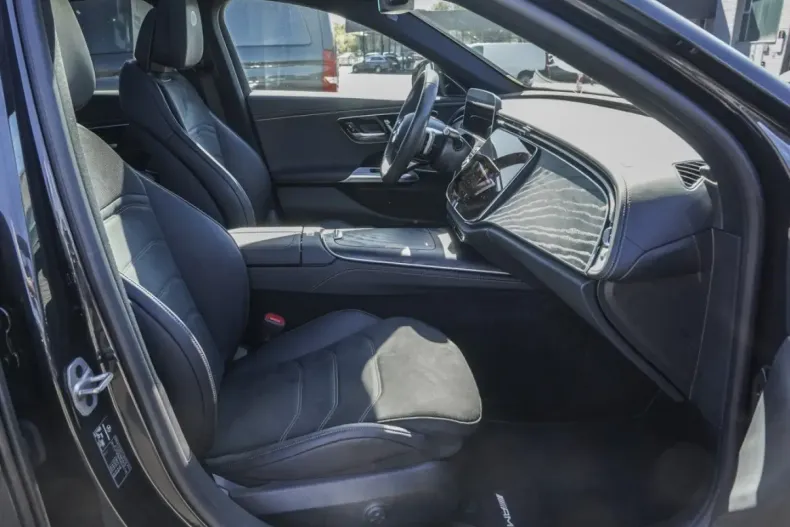 Mercedes-Benz E 300 din 2024 cu 61.598 km - oferta MER164900 - foto 10