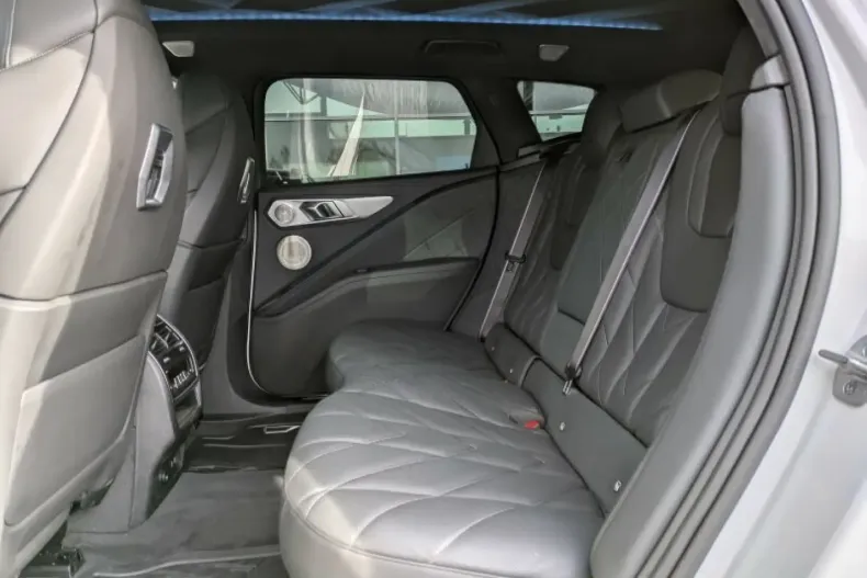 BMW XM din 2023 cu 24.959 km - oferta BMW164908 - foto 12