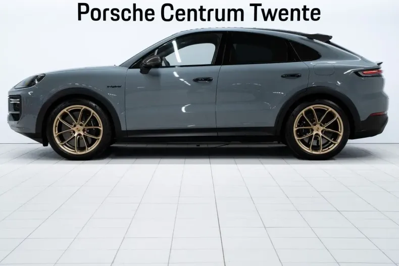Porsche Cayenne din 2024 cu 32.768 km - oferta POR164915 - foto 1