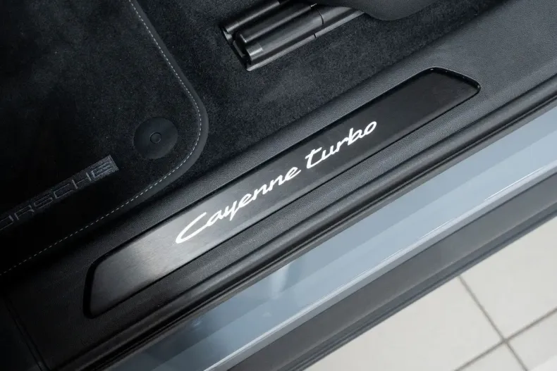 Porsche Cayenne din 2024 cu 32.768 km - oferta POR164915 - foto 24