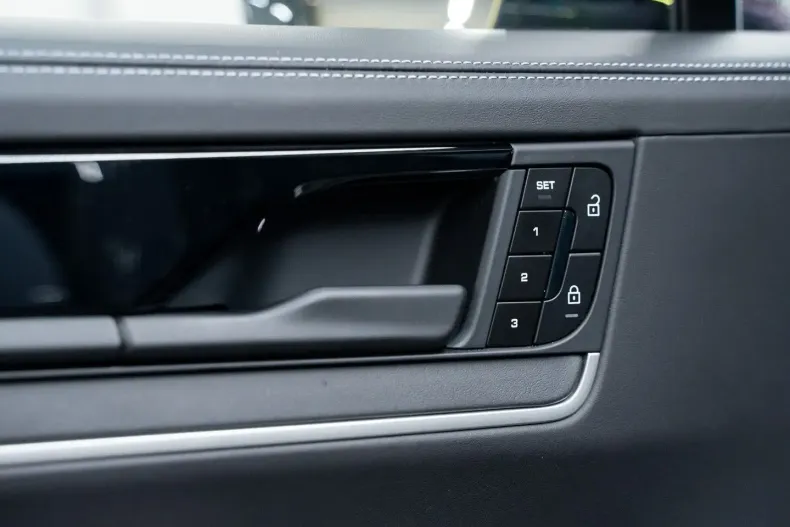 Porsche Cayenne din 2024 cu 32.768 km - oferta POR164915 - foto 28