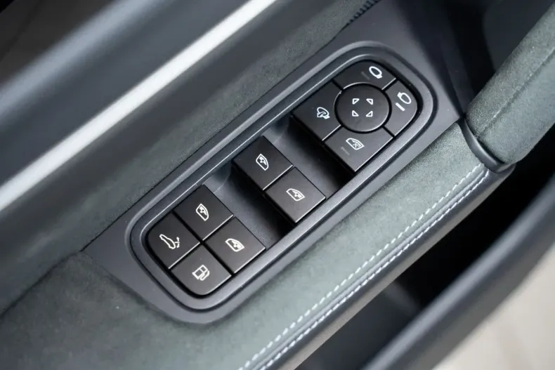 Porsche Cayenne din 2024 cu 32.768 km - oferta POR164915 - foto 29