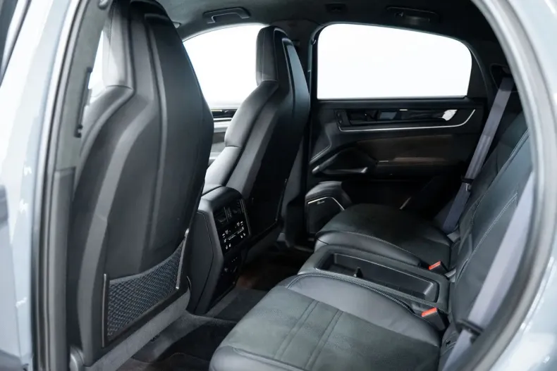 Porsche Cayenne din 2024 cu 32.768 km - oferta POR164915 - foto 31