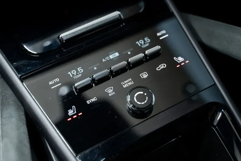 Porsche Cayenne din 2024 cu 32.768 km - oferta POR164915 - foto 49