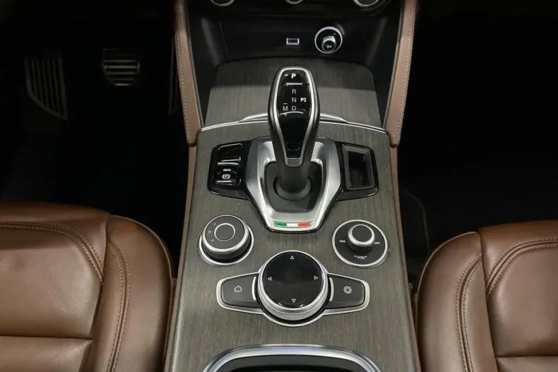 Alfa Romeo Stelvio din 2021 cu 118.101 km - oferta ALF164940 - foto 27