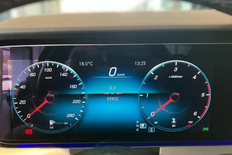 Mercedes-Benz CLS 400 din 2022 cu 55.845 km - oferta MER164941 - foto 9