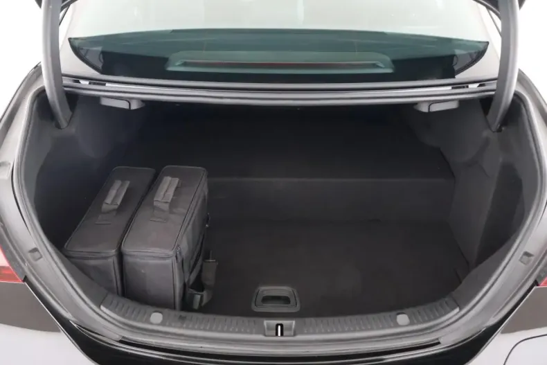 Mercedes-Benz E 300 din 2021 cu 92.700 km - oferta MER164950 - foto 14