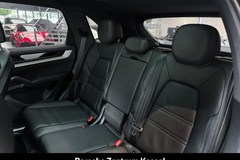 Porsche Cayenne din 2024 cu 20.900 km - oferta POR164952 - foto 4