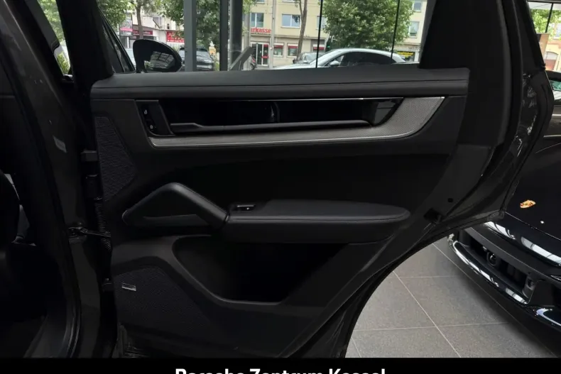 Porsche Cayenne din 2024 cu 20.900 km - oferta POR164952 - foto 18