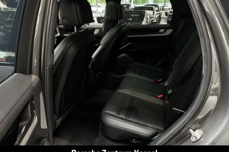 Porsche Cayenne din 2024 cu 20.900 km - oferta POR164952 - foto 21