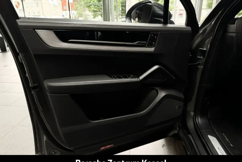 Porsche Cayenne din 2024 cu 20.900 km - oferta POR164952 - foto 29