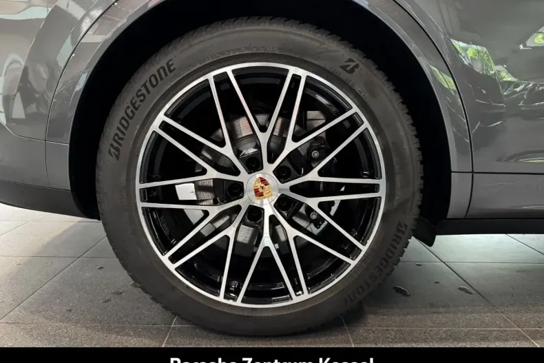 Porsche Cayenne din 2024 cu 20.900 km - oferta POR164952 - foto 36