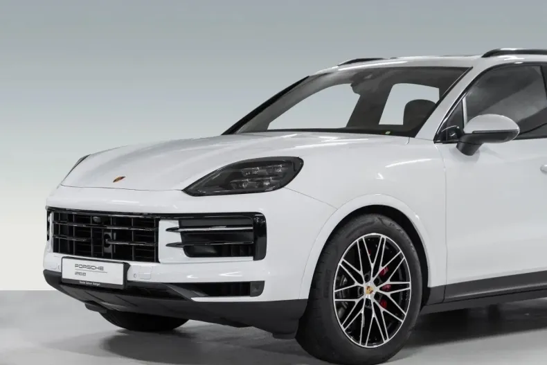 Porsche Cayenne din 2024 cu 23.600 km - oferta POR164954 - foto 1