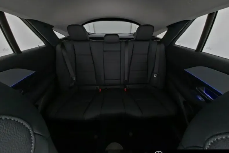 Mercedes-Benz GLE 300 din 2024 cu 22.673 km - oferta MER164955 - foto 10