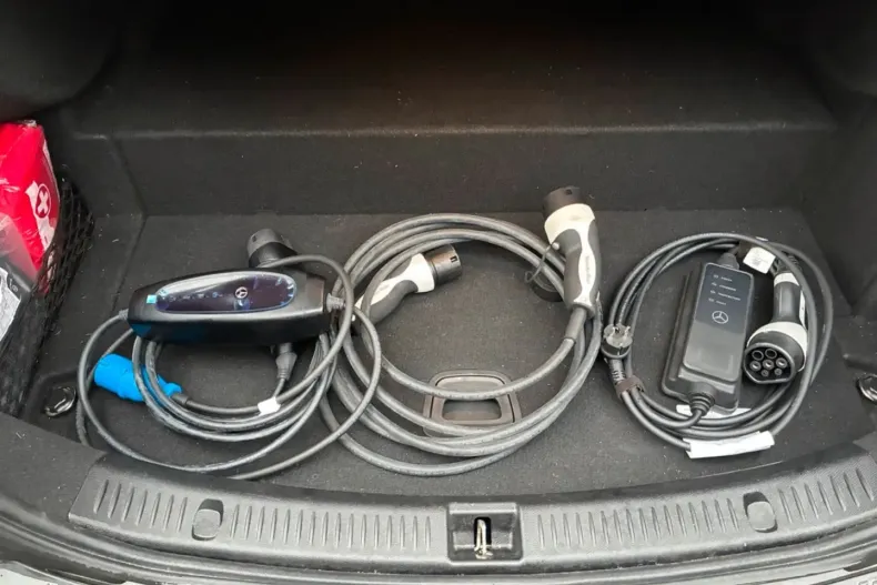 Mercedes-Benz E 300 din 2022 cu 99.992 km - oferta MER164956 - foto 18