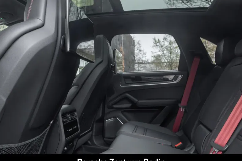 Porsche Cayenne din 2025 cu 15.000 km - oferta POR164957 - foto 9