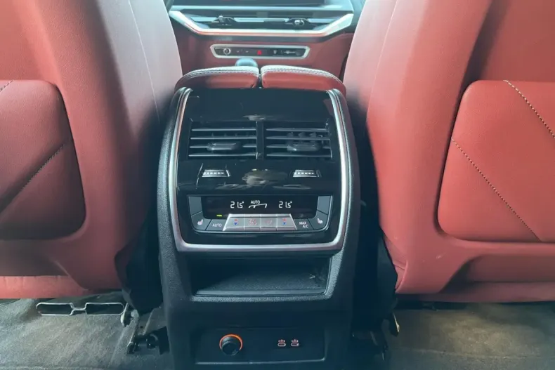 BMW XM din 2024 cu 26.123 km - oferta BMW164960 - foto 22