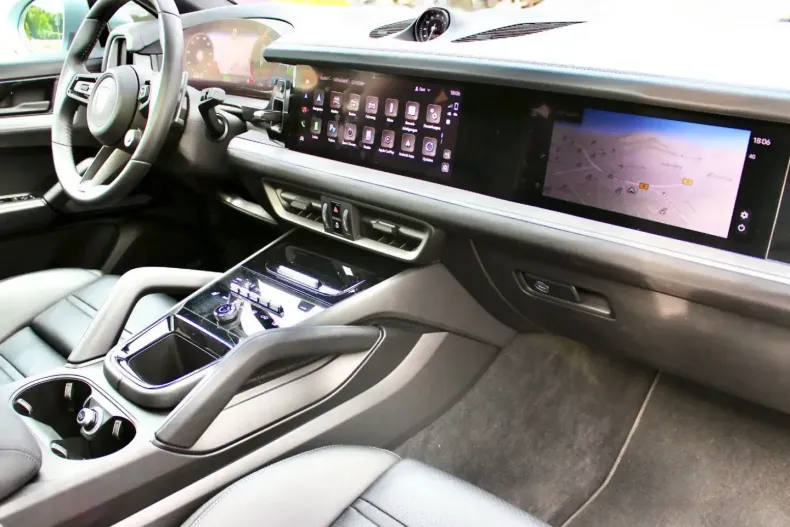 Porsche Cayenne din 2024 cu 22.630 km - oferta POR164961 - foto 3