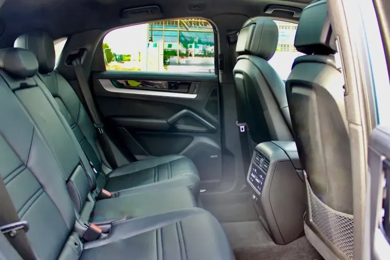 Porsche Cayenne din 2024 cu 22.630 km - oferta POR164961 - foto 10