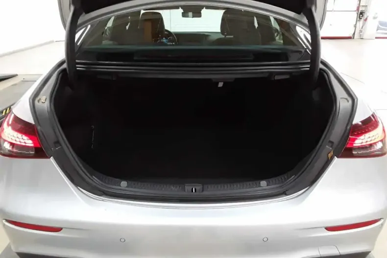 Mercedes-Benz E 220 din 2021 cu 90.067 km - oferta MER164964 - foto 9