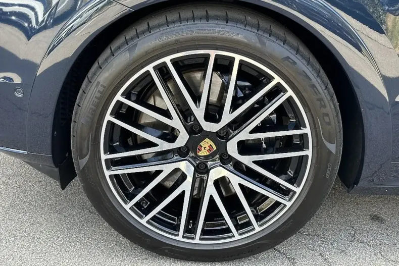 Porsche Cayenne din 2024 cu 11.800 km - oferta POR164966 - foto 6