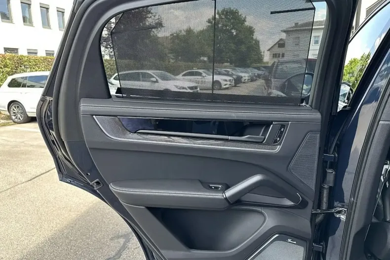 Porsche Cayenne din 2024 cu 11.800 km - oferta POR164966 - foto 21