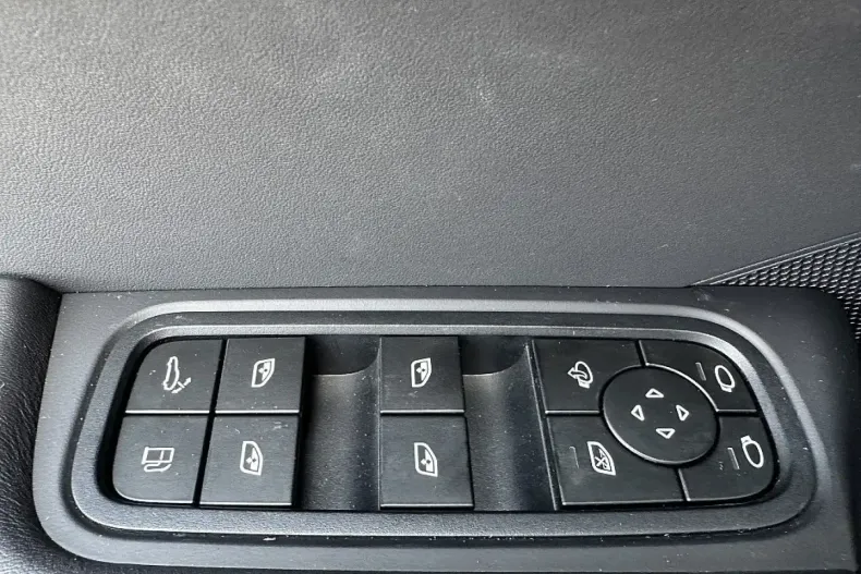 Porsche Cayenne din 2024 cu 11.800 km - oferta POR164966 - foto 26