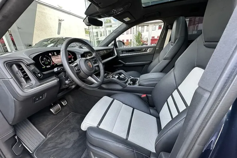 Porsche Cayenne din 2024 cu 11.800 km - oferta POR164966 - foto 33