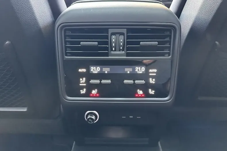 Porsche Cayenne din 2024 cu 11.800 km - oferta POR164966 - foto 35