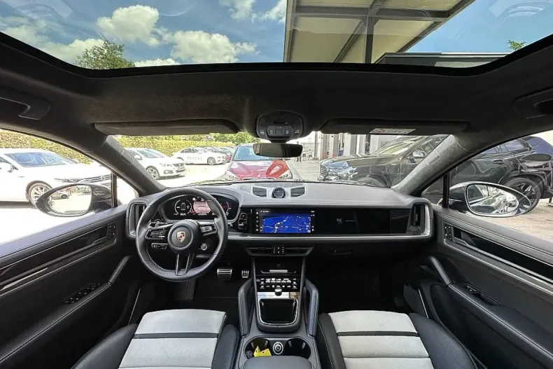 Porsche Cayenne din 2024 cu 11.800 km - oferta POR164966 - foto 36