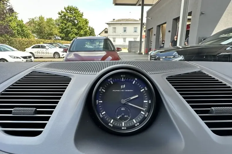 Porsche Cayenne din 2024 cu 11.800 km - oferta POR164966 - foto 47